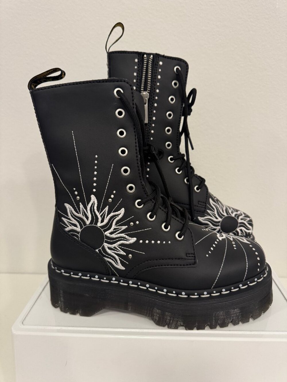 Dr. Martens Jadon Hi Solar Flare Platform Boots Womens 7 Black NWT NWOB